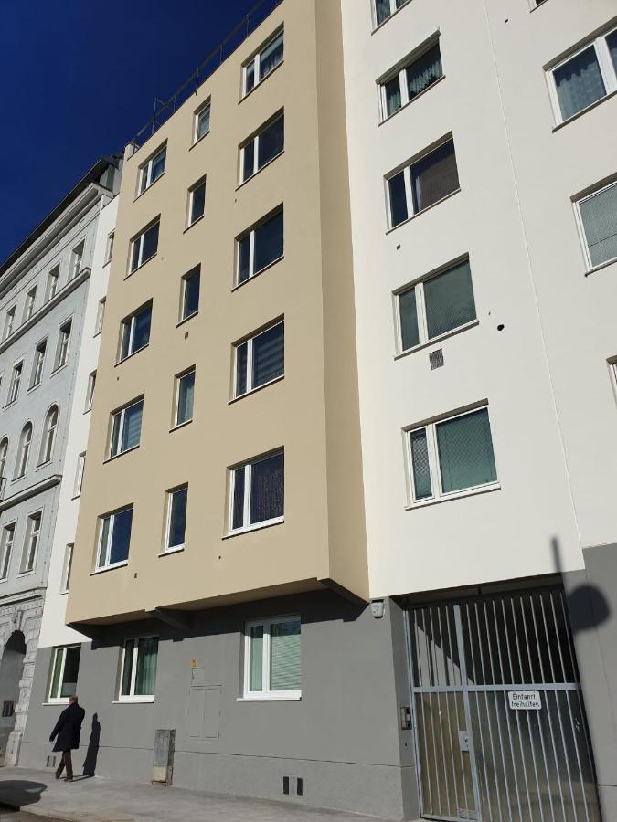 Best Rated Central Apartment Vienna - Ac, Wifi, 24H7Days Self Check-In, Board Games, Netflix Экстерьер фото